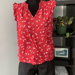 Cute ruffle sleeve top